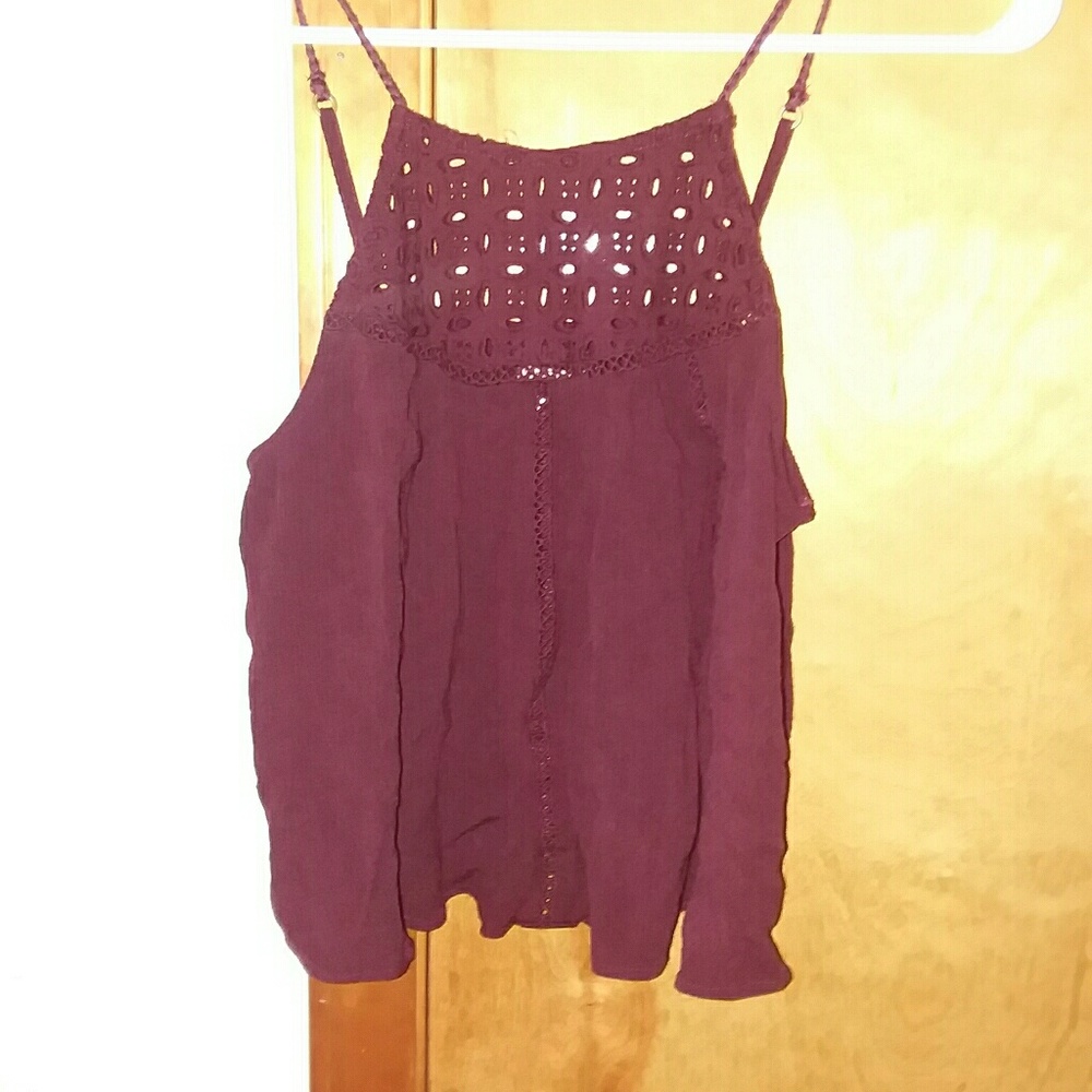 Maroon crop tank top